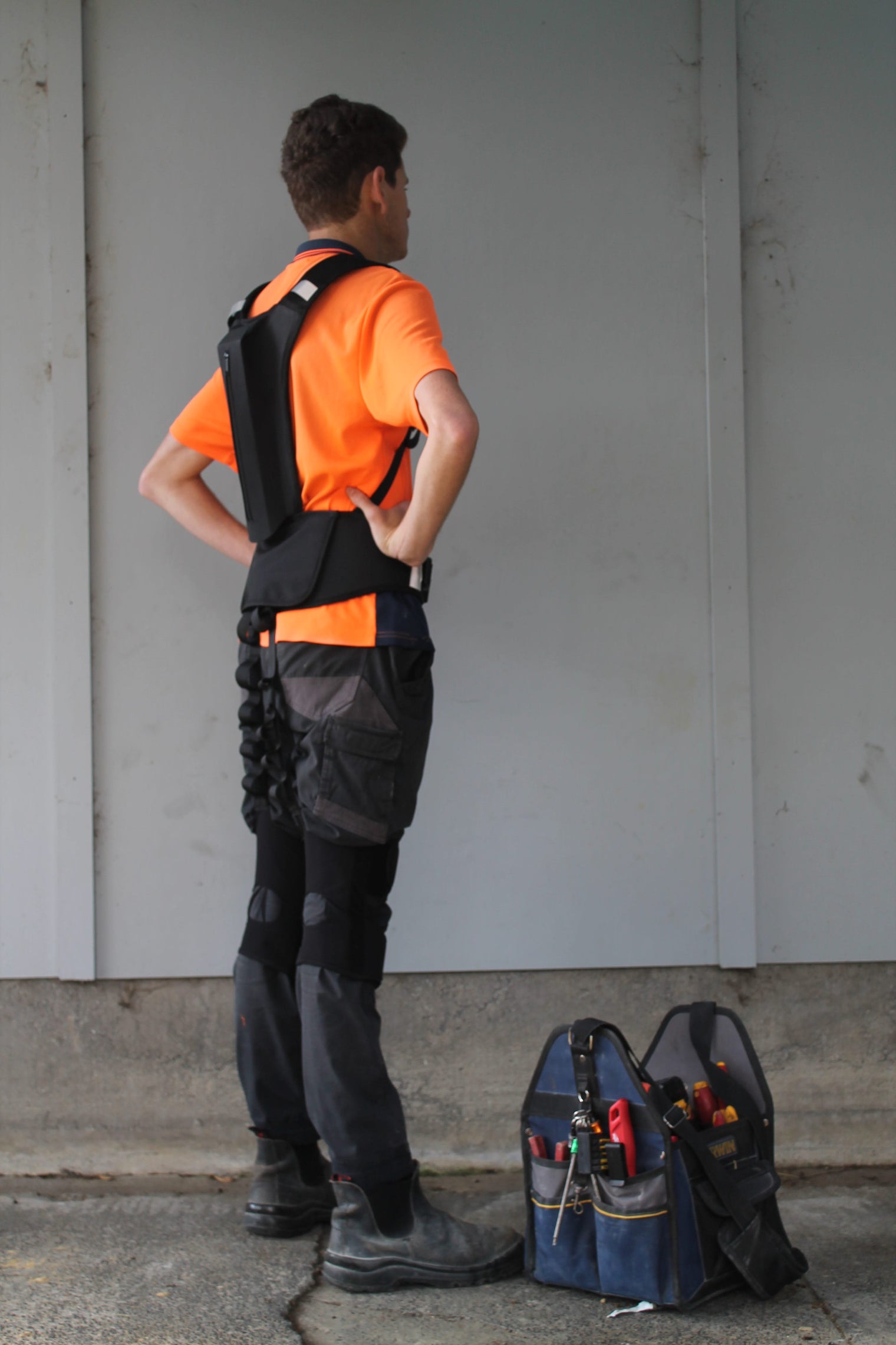 EXO AirLift — Pneumatic Exoskeleton